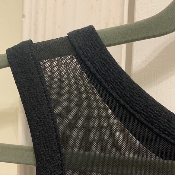 Dress • cute/ formal • black and white designed • - Picture 7 of 11